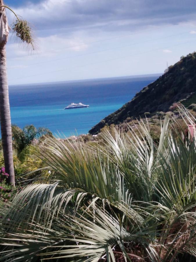 Holidaysora Taormina - Il Giardino Di Graziella Buitenkant foto
