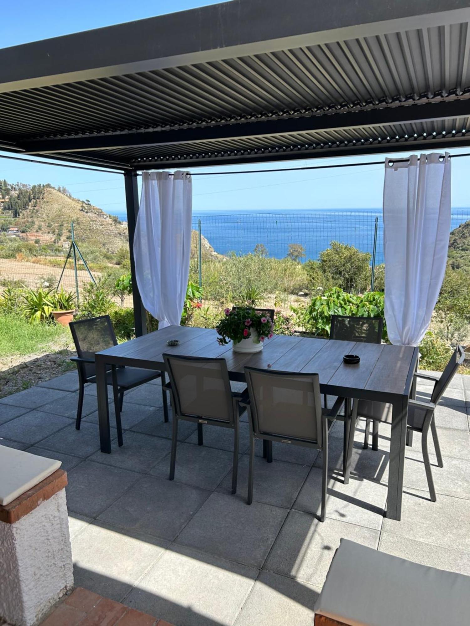 Holidaysora Taormina - Il Giardino Di Graziella Buitenkant foto